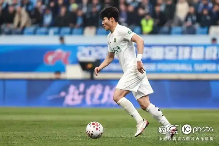 久久香蕉国产线熟妇人妻抗压高手的秘诀：接受无常 